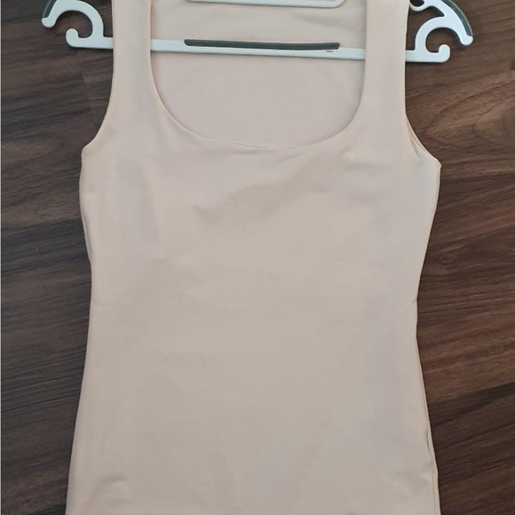 Zara Wide Strap Stretch Tank Top - Picture 4 of 5